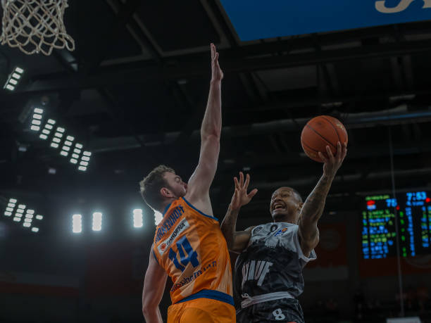 化战术并在 化战术并在