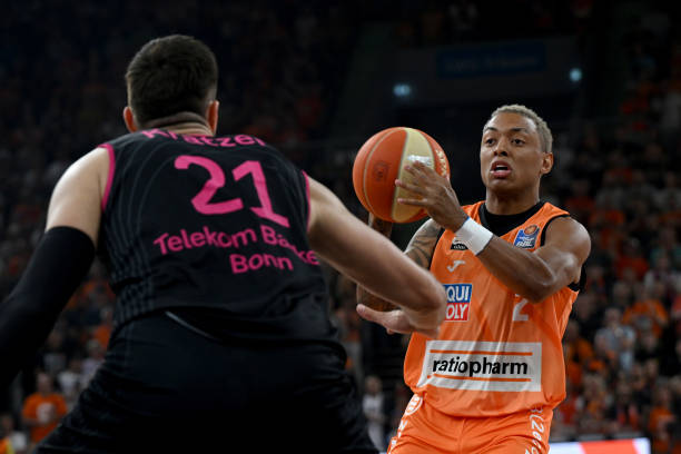 兰防守的一 兰防守的一